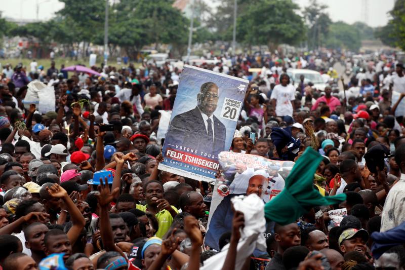 Horas antes del anuncio de la victoria del opositor Félix Tshisekedi, grupos de activistas animaron a tomar las calles ante el temor de una falta de «verdad» en las urnas