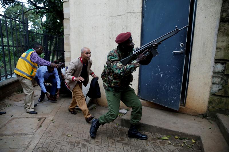 El ataque contra un hotel de lujo en Nairobi, producido este martes, ha dejado al menos 5 muertos y 30 heridos