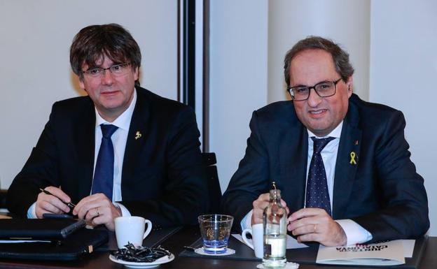 Carles Puigdemont y Quim Torra, este lunes en Bruselas.