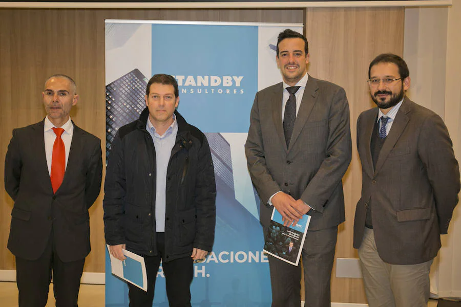 Standby organiza ‘Conversaciones de Recursos Humanos’. En la foto, Alfredo Camacho, Miguel Ángel Pérez, Marcial de León y Antonio Guerra.