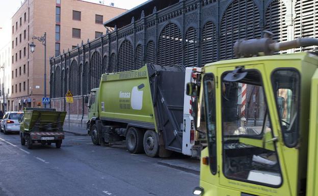 De la Torre amenaza al comité de Limasa con replantearse la municipalización de la empresa