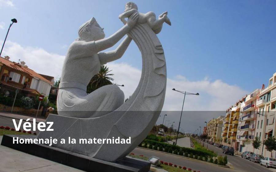 Un rinoceronte, una familia de elefantes, una pirámide, estructuras metálicas de lo más diverso y hasta un homenaje al Seat 600. Estas son algunas de las rotondas más singulares y extravagantes que pueden encontrarse en la provincia de Málaga