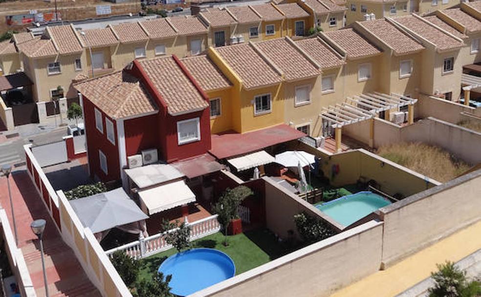 Las viviendas de la urbanización de Villas del Arenal en el año 2014.