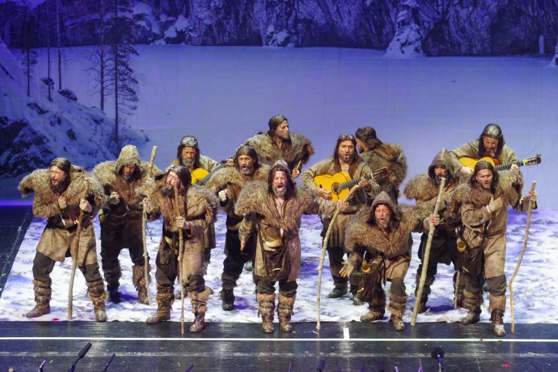 Comparsa 'El renacido' en la tercera semifinal del Carnaval de Málaga 2019.