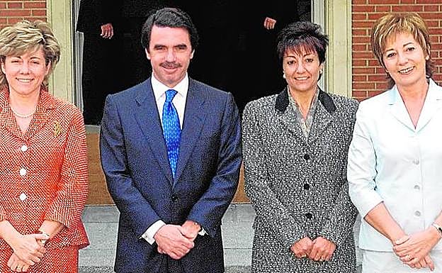 Imagen principal - Celia Villalobos dice adiós a la política