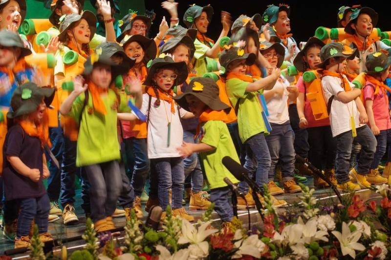 Murga infantil 'Nos vamos de campamento y mis padres locos de contento’ en la cuarta semifinal del concurso de canto del Carnaval de Málaga 