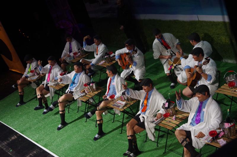 Cuarto premio en murga: 'Los másters al sol'.