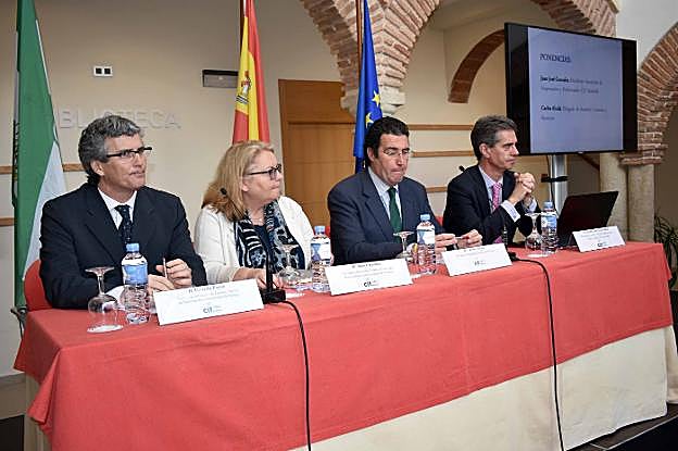 Ricardo Pagán, Renée Kachlet, Carlos Alcalá y Juan José González. 