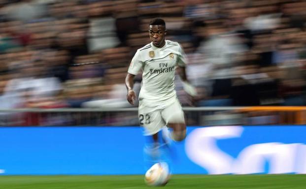 Vinicius, durante el partido ante el Barcelona. 