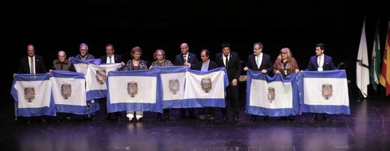 Actuaciones de pandas de verdiales y de copla española en el acto organizado por la Federación de Peñas La Alcazaba