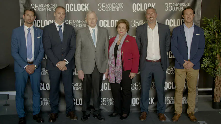 DZ3 organiza un encuentro de mujeres empresarias // Copicentro celebra su 35 aniversario y presenta O’clock. En la foto, Rafael Ferrer Marín, Juan Miguel Ferrer, Juan Miguel Ferrer Martínez, María del Carmen Marín, JoséFerrer Marín y Adolfo Carlos Ferrer Marín.