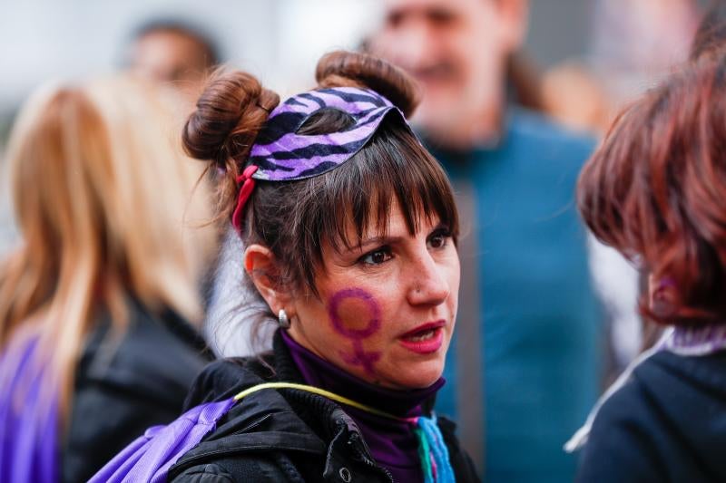 Una marea morada recorre todo el país para reivindicar la igualdad de género