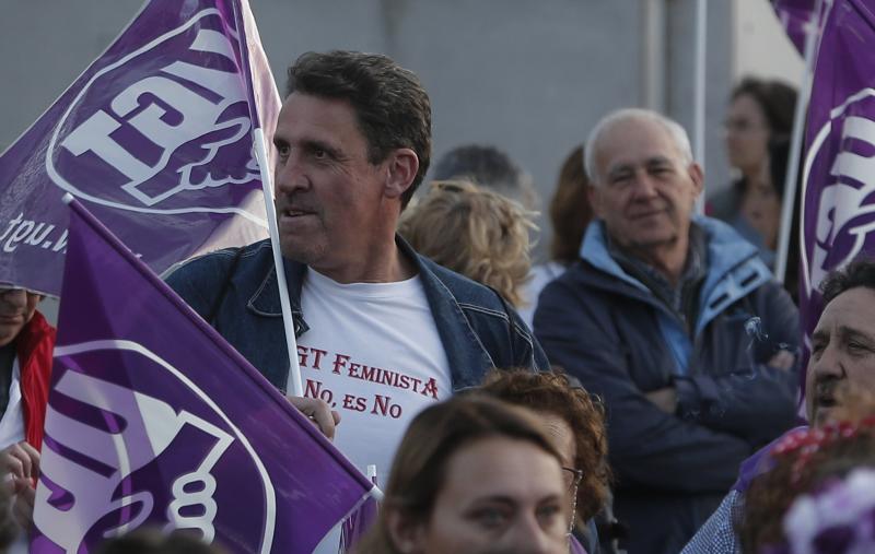 Fotos: Miles de personas recorren el Centro en la manifestación matutina del 8M