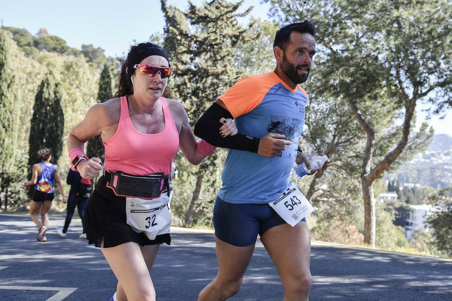 Unos 700 corredores participaron en la tradicional prueba con llegada a Gibralfaro