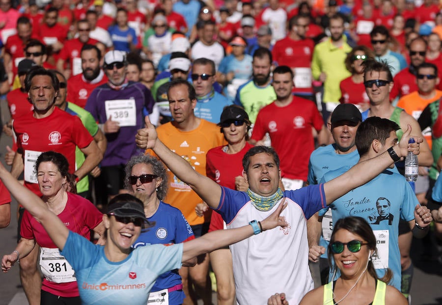 Unos 700 corredores participaron en la tradicional prueba con llegada a Gibralfaro