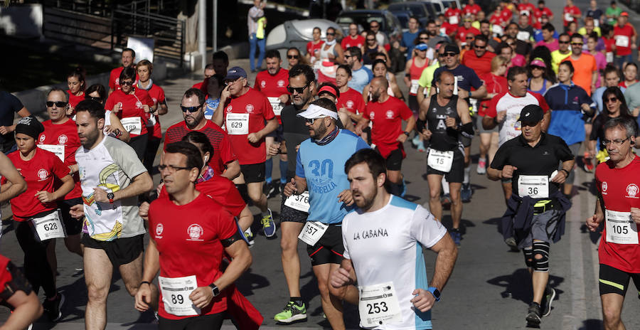 Unos 700 corredores participaron en la tradicional prueba con llegada a Gibralfaro