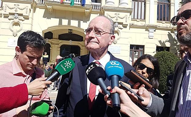 Francisco de la Torre, hoy a las puertas del Ayuntamiento de Málaga. 