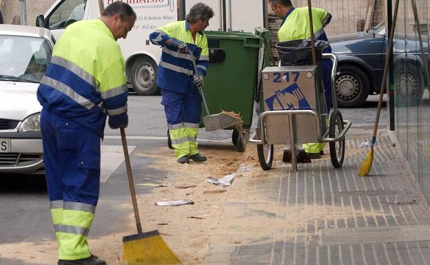 De la Torre justifica el sobrecoste de Limasa en que ahora hacen «más y mejores servicios»