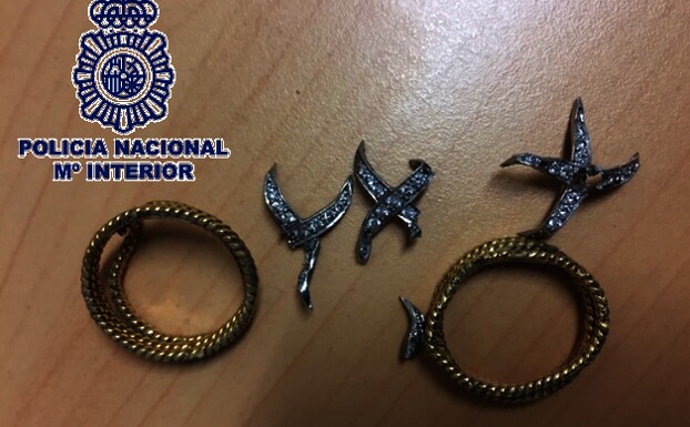 Detenido un albañil por robar un anillo de 1.500 euros en una casa en la que trabajaba en Málaga capital