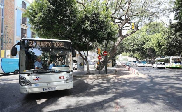 Autobús de la línea 21, que une el centro de la ciudad con Puerto de la Torre.