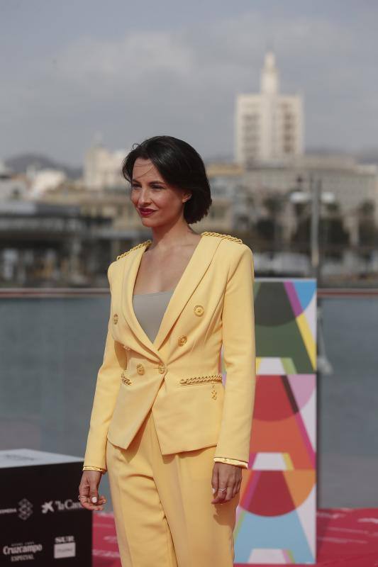 Photocall con el equipo de la serie 'Gigantes', con la presencia del director Enrique Urbizu; los productores Gonzalo Salazar-Simpson y Fran Araujo, y los actores Daniel Grao, Isak Ferriz, Carlos Librado 'Nene', Elisabet Gelabert, Yolanda Torosio, Sofía Oria, Ariana Martínez y Xenia Tostado.