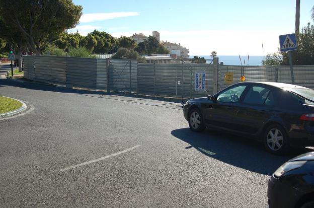 Acceso cortado a la playa del Cristo. 