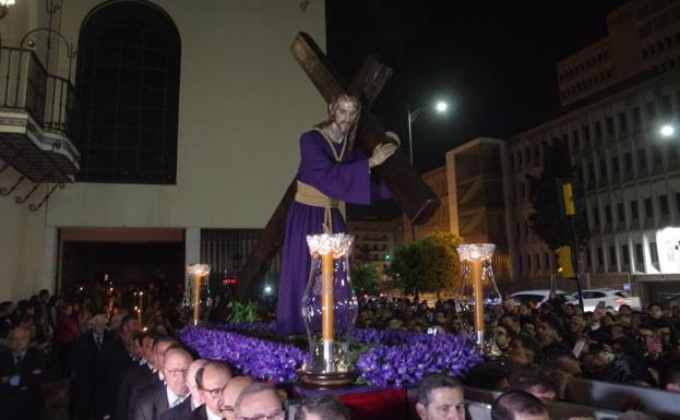 La Archicofradía del Paso y la Esperanza traslada sus imágenes a Santo Domingo
