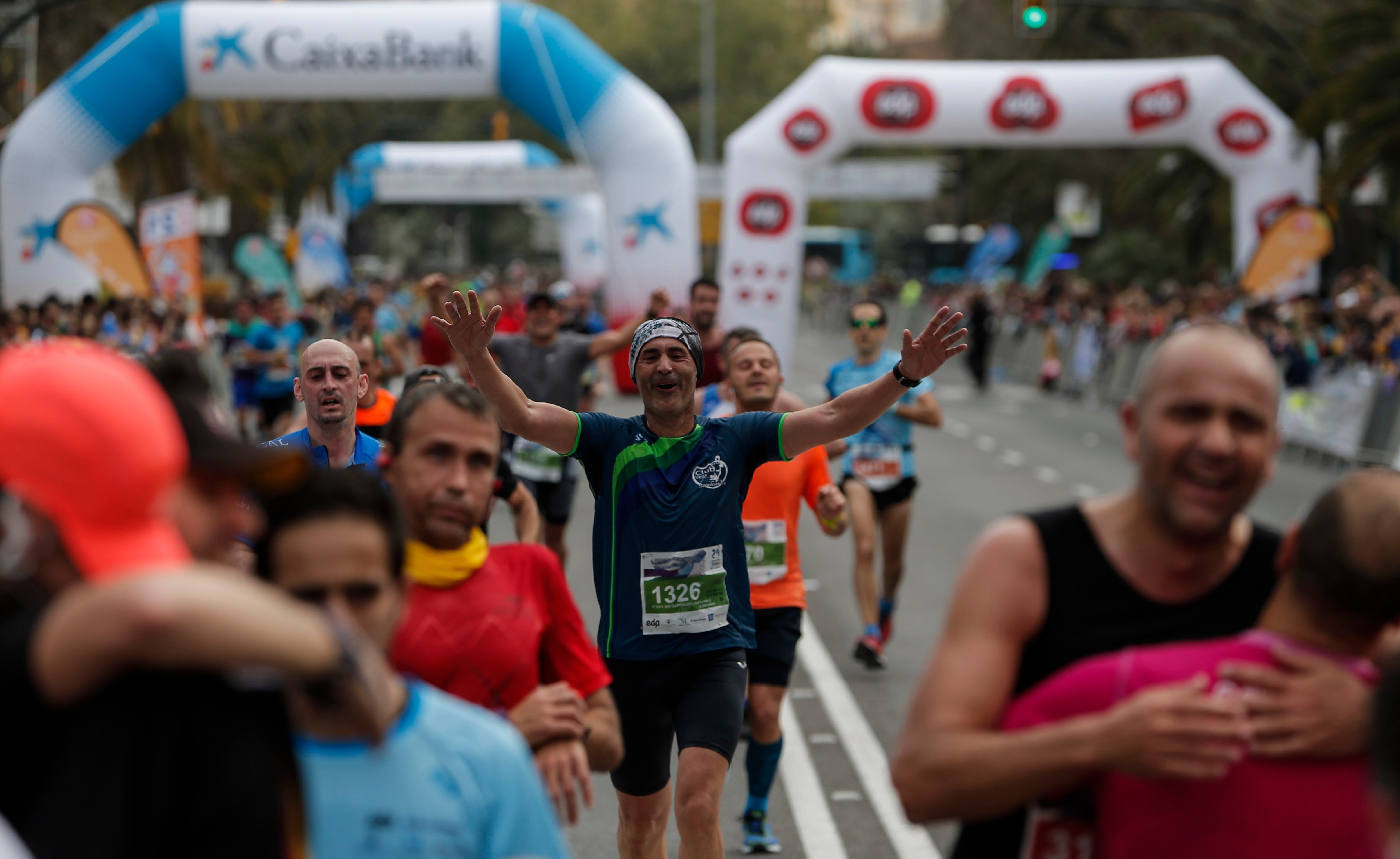 Mucho ambiente y color han llenado hoy las calles del centro de Málaga en la Media Maratón Teatro Soho Caixabank Ciudad de Málaga 2019