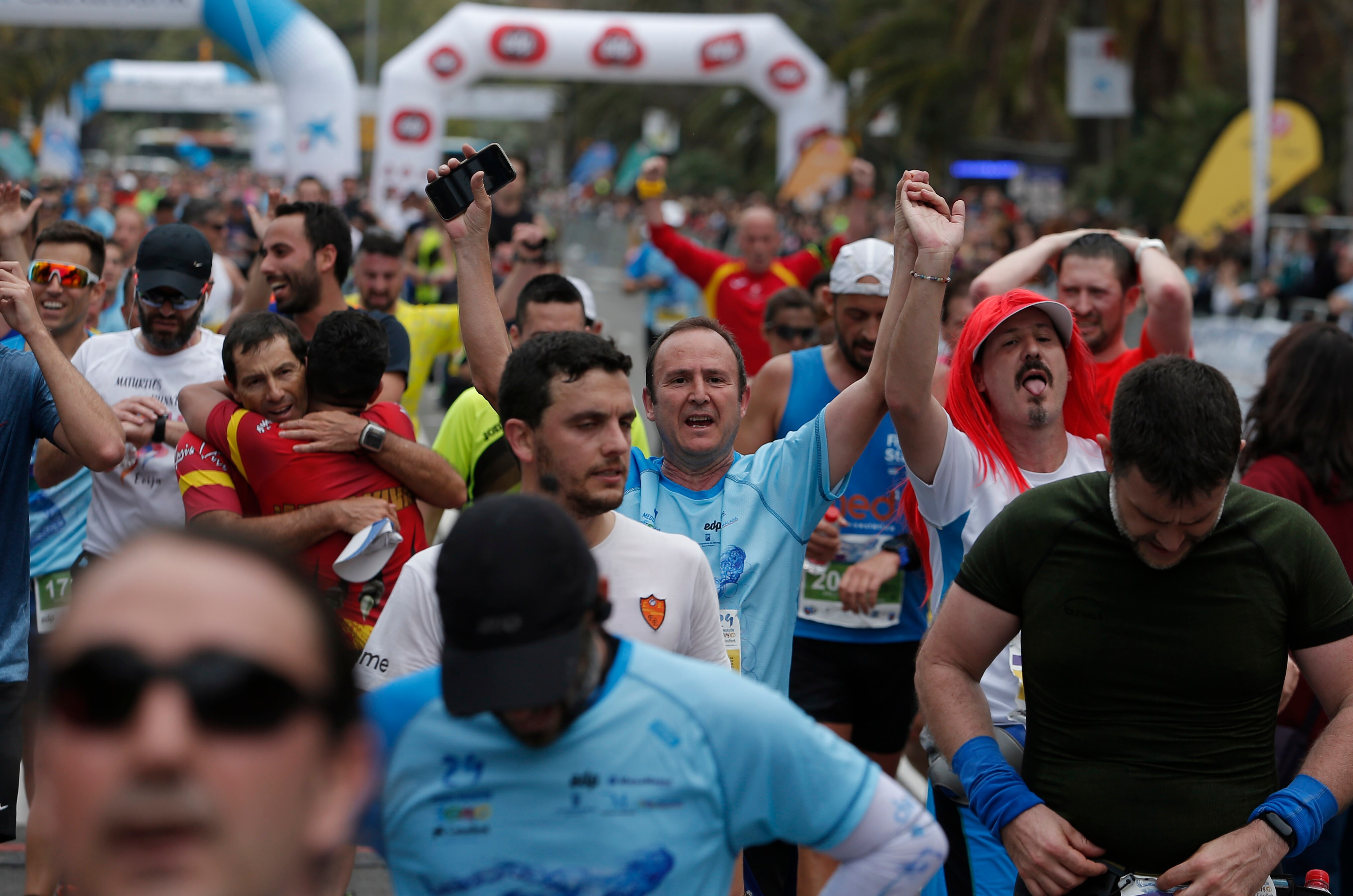 Mucho ambiente y color han llenado hoy las calles del centro de Málaga en la Media Maratón Teatro Soho Caixabank Ciudad de Málaga 2019