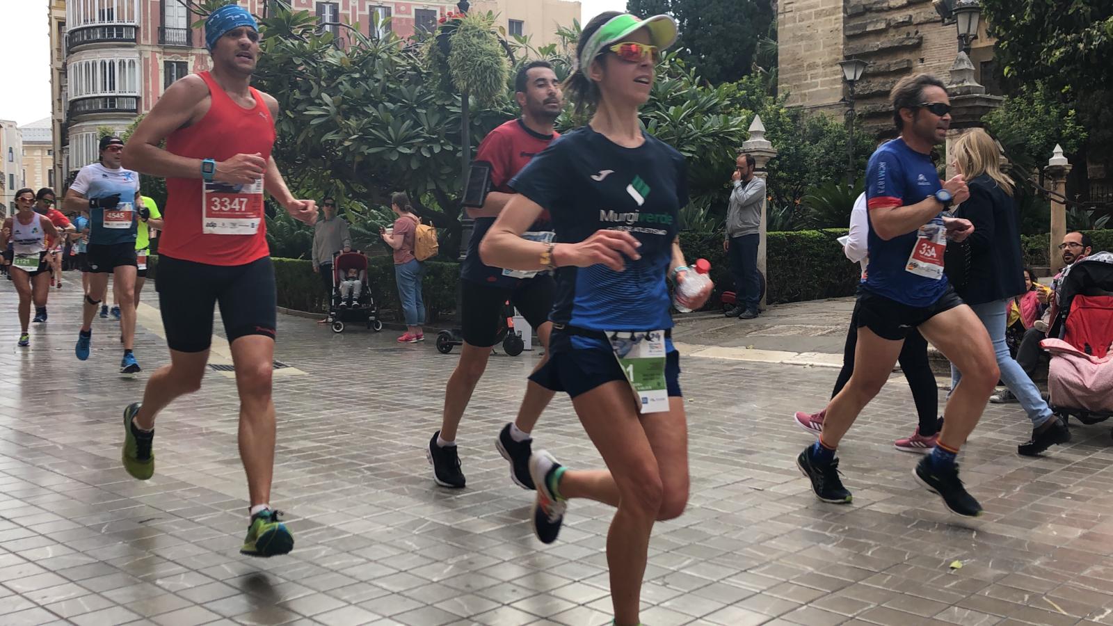 Más de 7.500 corredores participan en la 29ª edición de la Media Maratón Ciudad de Málaga.