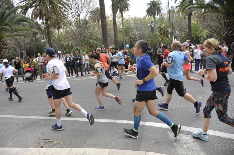 Más de 7.500 corredores participan en la 29ª edición de la Media Maratón Ciudad de Málaga.