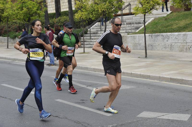 Más de 7.500 corredores participan en la 29ª edición de la Media Maratón Ciudad de Málaga.