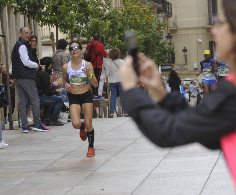 Más de 7.500 corredores participan en la 29ª edición de la Media Maratón Ciudad de Málaga.