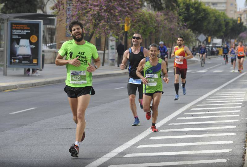 Más de 7.500 corredores participan en la 29ª edición de la Media Maratón Ciudad de Málaga.