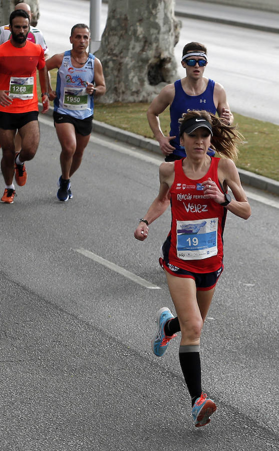 Más de 7.500 corredores participan en la 29ª edición de la Media Maratón Ciudad de Málaga.