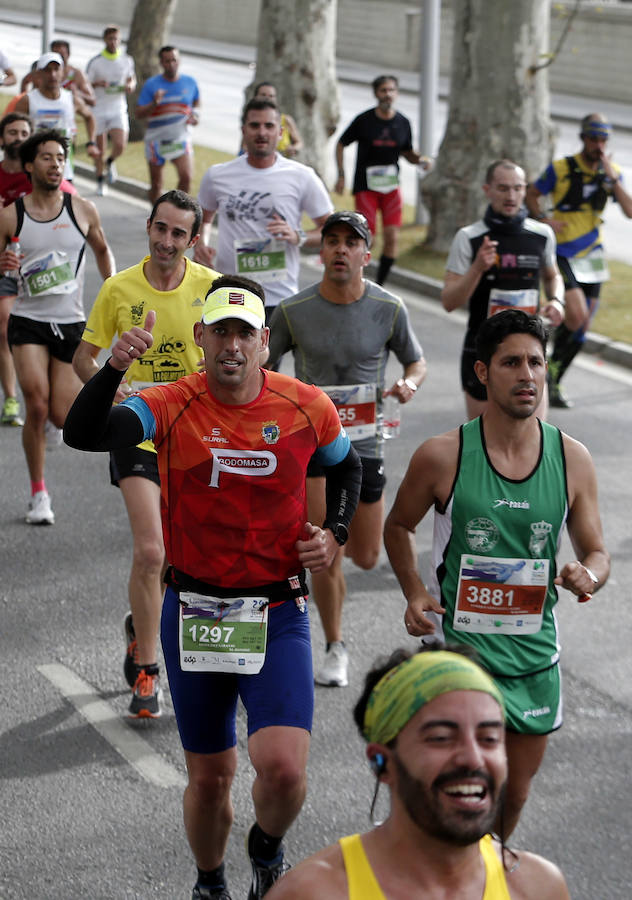 Más de 7.500 corredores participan en la 29ª edición de la Media Maratón Ciudad de Málaga.