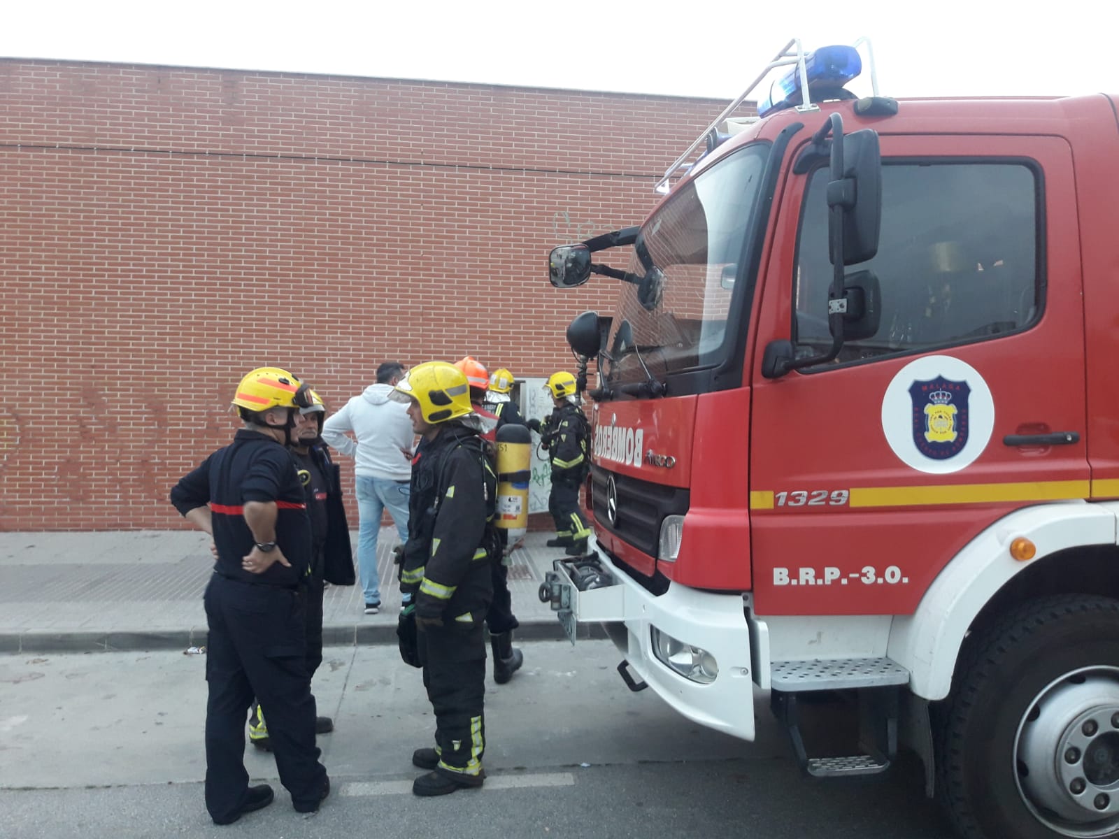 El fuego se inició en el cuadro de luz del estadio y se acabó extendiendo a varios transformadores de la zona