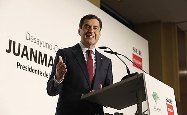 Juanma Moreno, ayer en el hotel NH durante su intervención en el foro.