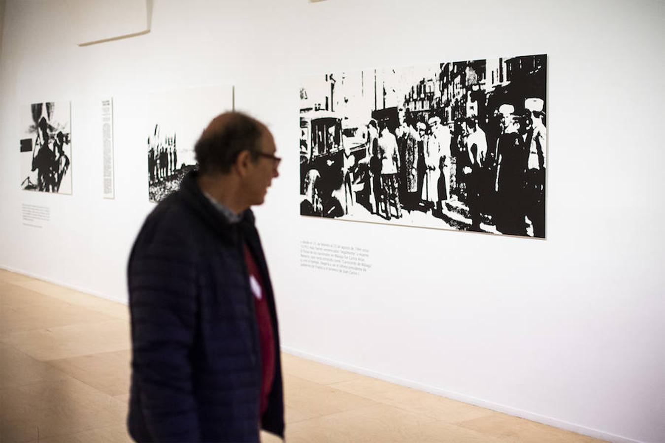 El creador malagueño firma en el museo nacional una ambiciosa retrospectiva que repasa cuatro décadas de trayectoria