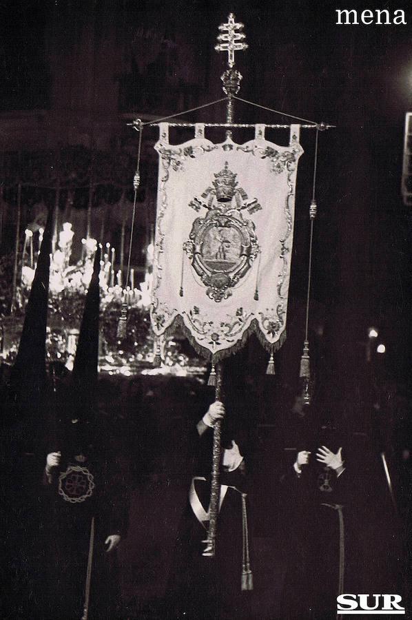 Fotos: Momentos históricos de la Congregación de Mena: el Cristo de la Buena Muerte, la Soledad Coronada y su nexo con La Legión