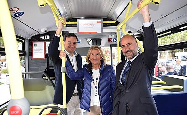 Félix Romero, Ángeles Muñoz y Rafael Durbán. J