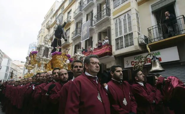Salida procesional de Nuestro Padre Jesús Nazareno de Viñeros. 