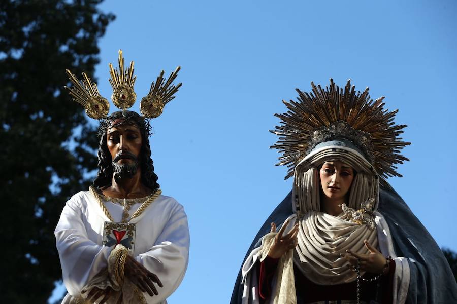 Las mejores imágenes de la misa del alba, el acto en el Hospital Civil y el recorrido por la Trinidad de los titulares de la Cofradía del Cautivo y La Trinidad este 2019.