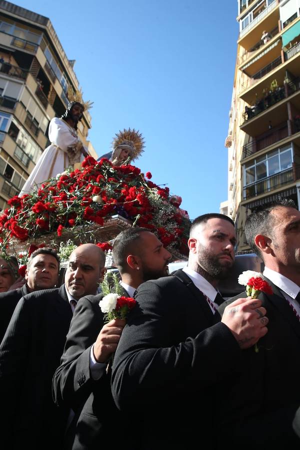 Las mejores imágenes de la misa del alba, el acto en el Hospital Civil y el recorrido por la Trinidad de los titulares de la Cofradía del Cautivo y La Trinidad este 2019.