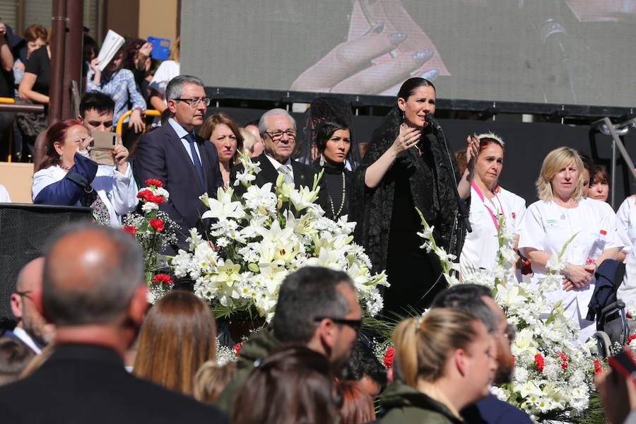 Las mejores imágenes de la misa del alba, el acto en el Hospital Civil y el recorrido por la Trinidad de los titulares de la Cofradía del Cautivo y La Trinidad este 2019.