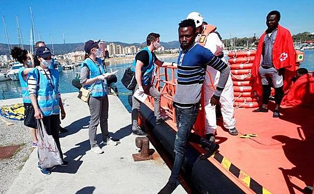 Llegada de inmigrantes al puerto de Algeciras. 