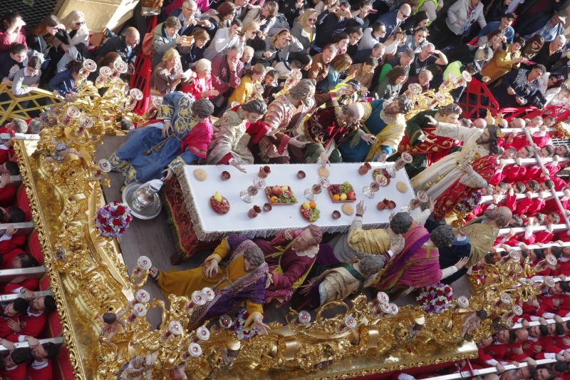 Las fotos de las cofradías del Jueves Santo: Sagrada Cena, Santa Cruz, Viñeros, Vera Cruz, Zamarrilla, Mena, Misericordia, Esperanza.