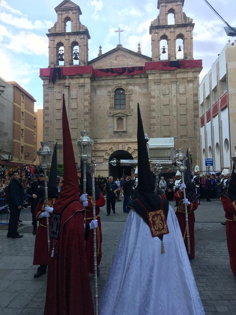 Las fotos de las cofradías del Jueves Santo: Sagrada Cena, Santa Cruz, Viñeros, Vera Cruz, Zamarrilla, Mena, Misericordia, Esperanza.