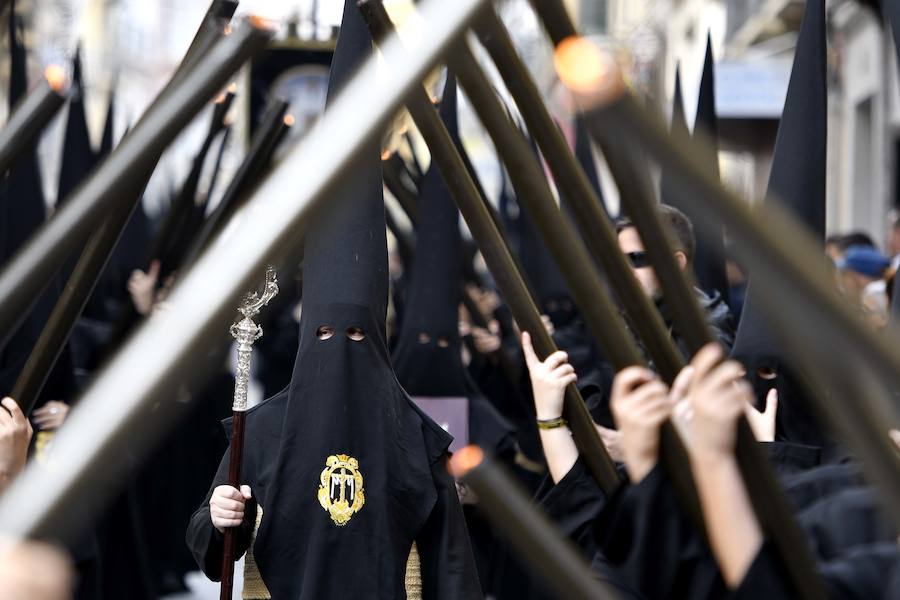 Las fotos de las cofradías del Jueves Santo: Sagrada Cena, Santa Cruz, Viñeros, Vera Cruz, Zamarrilla, Mena, Misericordia, Esperanza.