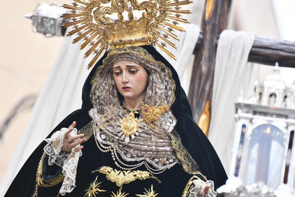 Las fotos de las cofradías del Jueves Santo: Sagrada Cena, Santa Cruz, Viñeros, Vera Cruz, Zamarrilla, Mena, Misericordia, Esperanza.